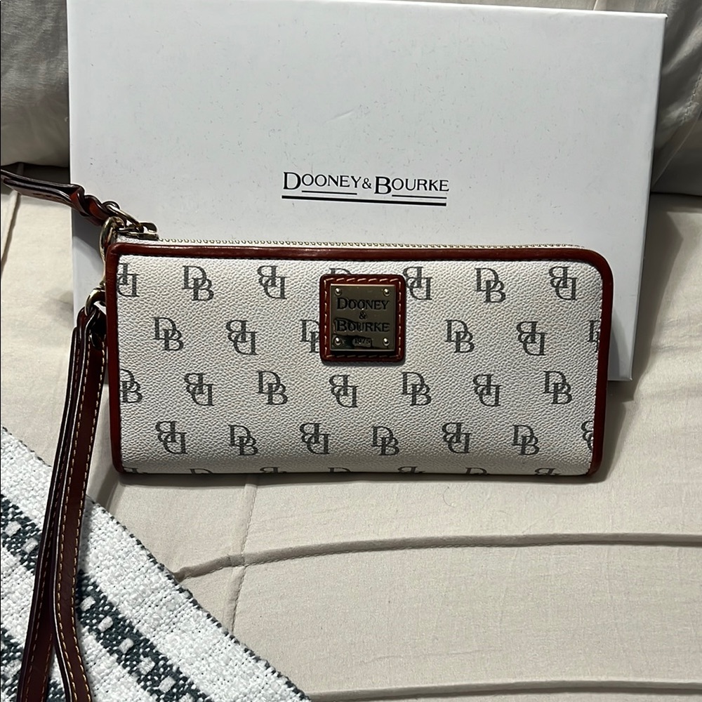 Dooney & Bourke Monogram Wristlet White Brown